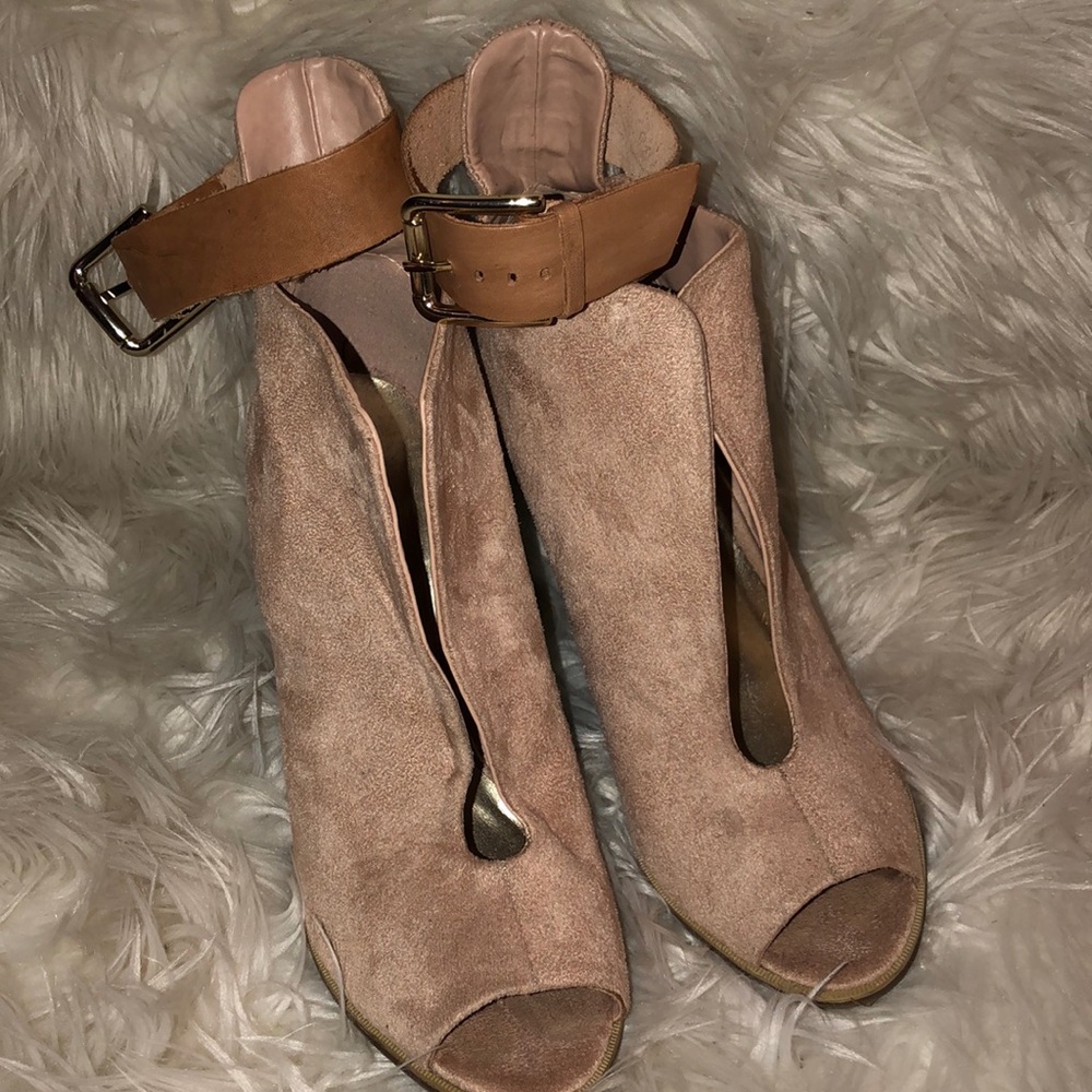 Zigi Soho Wedge Heels 🌵